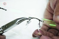 Предназначение: для работы мастера-оптика при сборке очков