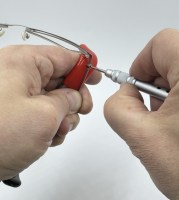 Ручной упор для сборки очков — профессиональный инструмент для оптической мастерской